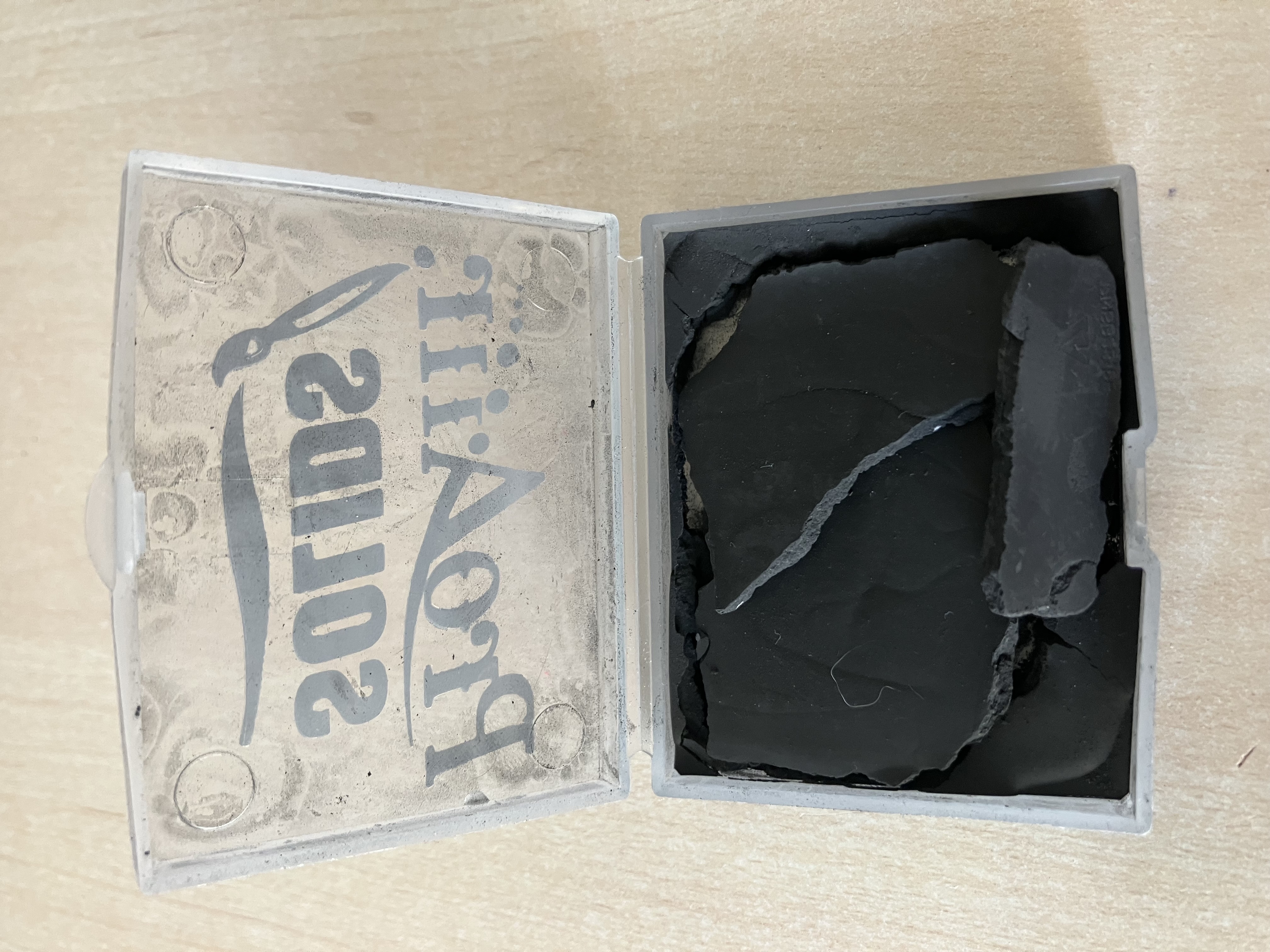 POPRASKANÁ: ProAiir Black SOLIDS 14g